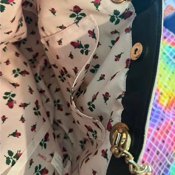 Betsey Johnson Quilted Sea Shell Bag - Picture 3 of 12